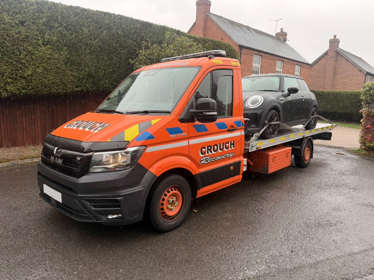 CrouchRecovery's tweet photo. Grey skies, bright orange truck! 🌧️🟠

Our MAN bringing a splash of colour to a wet day, with this MINI loaded and secured on the back.

Rain certainly doesn’t spoil a good truck photo! 📸

#CrouchRecovery #CarRecovery #RecoveryTruck #MANTrucks https://t.co/ZAadLgg151
