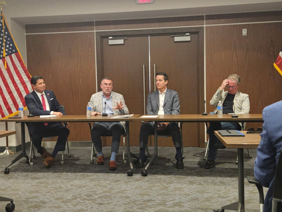 nauseef's tweet photo. Ohio is where the next generation of defense technology gets built. Thanks to Asst. Sec. of War Mike Dodd, Sen. @berniemoreno, and @mdkmoto  for a great conversation yesterday — plus the @OhioChamber  for hosting. 400+ defense contractors and counting.

@JobsOhio https://t.co/9ecPyioOGG