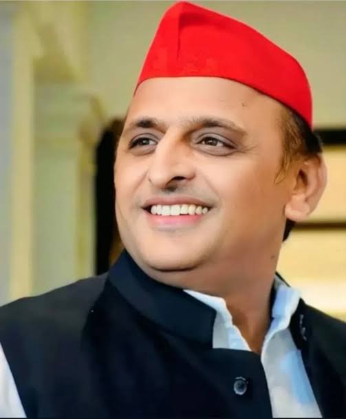 SabhapatiM30191's tweet photo. हर शाख पे उल्लू बैठे हैं अंजामे गुलिस्तां क्या होगा https://t.co/1ZkTppaT5c