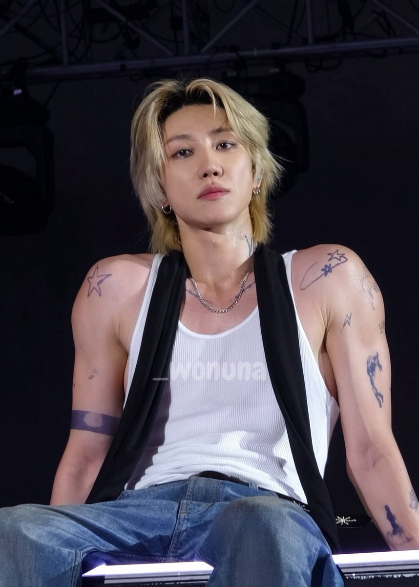 8luvie's tweet photo. ngl i miss his tattoos https://t.co/gPXzvDUcju