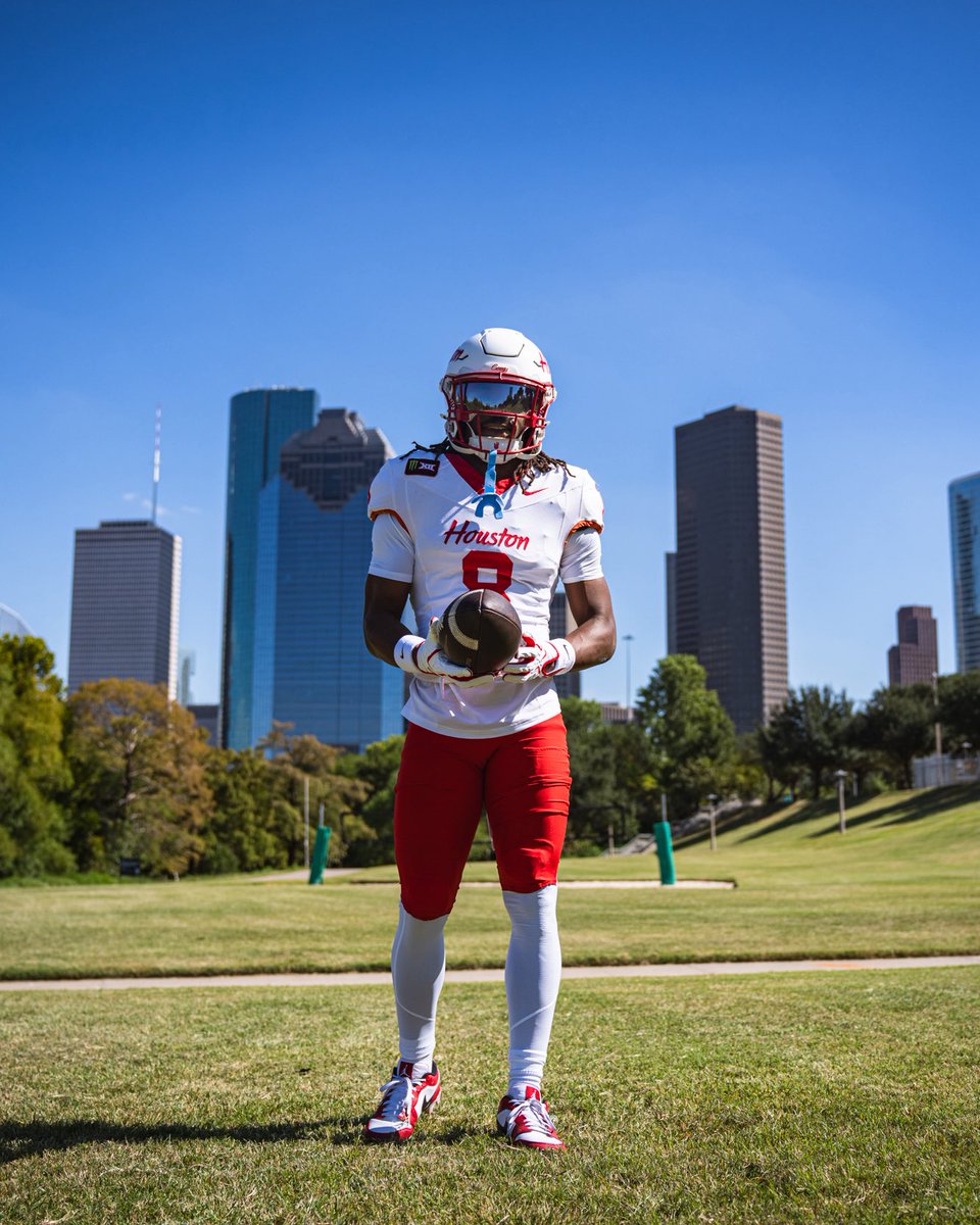 UHCougarFB's tweet photo. 𝐻𝑜𝓊𝓈𝓉𝑜𝓃

#BuiltByHouston x #GoCoogs https://t.co/awYwx8kBRH