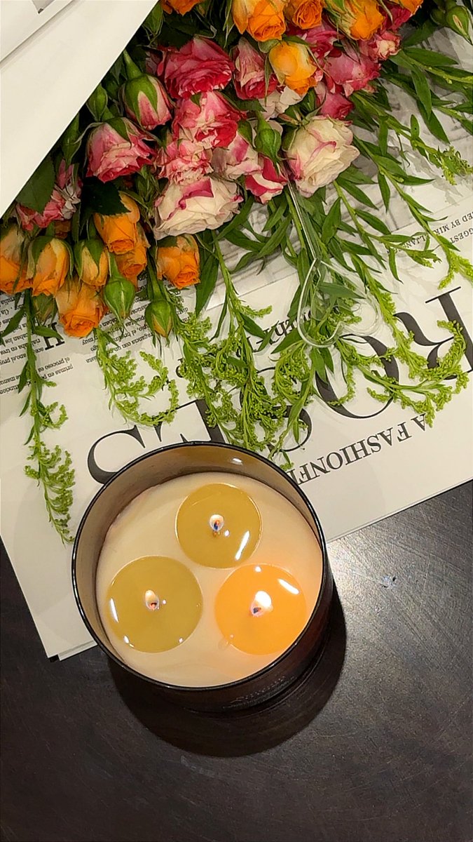 reem_aa123's tweet photo. لم يكن الطريق لنا يوماً مزهراً 
ولكننا زرعنا خلاله ما استطعنا 🌸🧡 https://t.co/x6ai0U8ALT