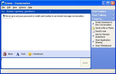 25YearsAgoLive's tweet photo. Microsoft releases a new messenger application for Windows 2000, called Windows Messenger. https://t.co/8jRyRRdaXu