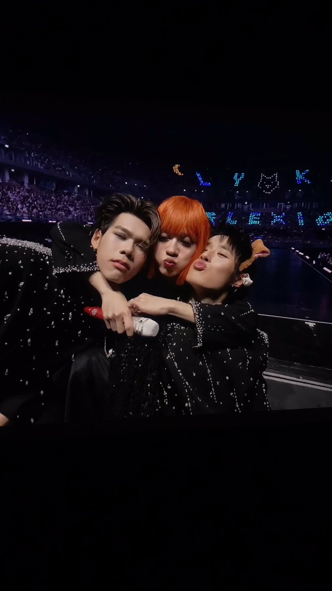 jaf4yn's tweet photo. สิ่งนี้มานน่ารักจางง🥺🥺
#LYKNReflexionConcertD1 https://t.co/ZgGJKl9RNY