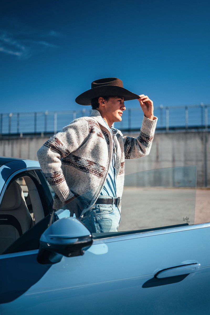 GeorgeRussell63's tweet photo. When in Texas https://t.co/CACCWnn1yK