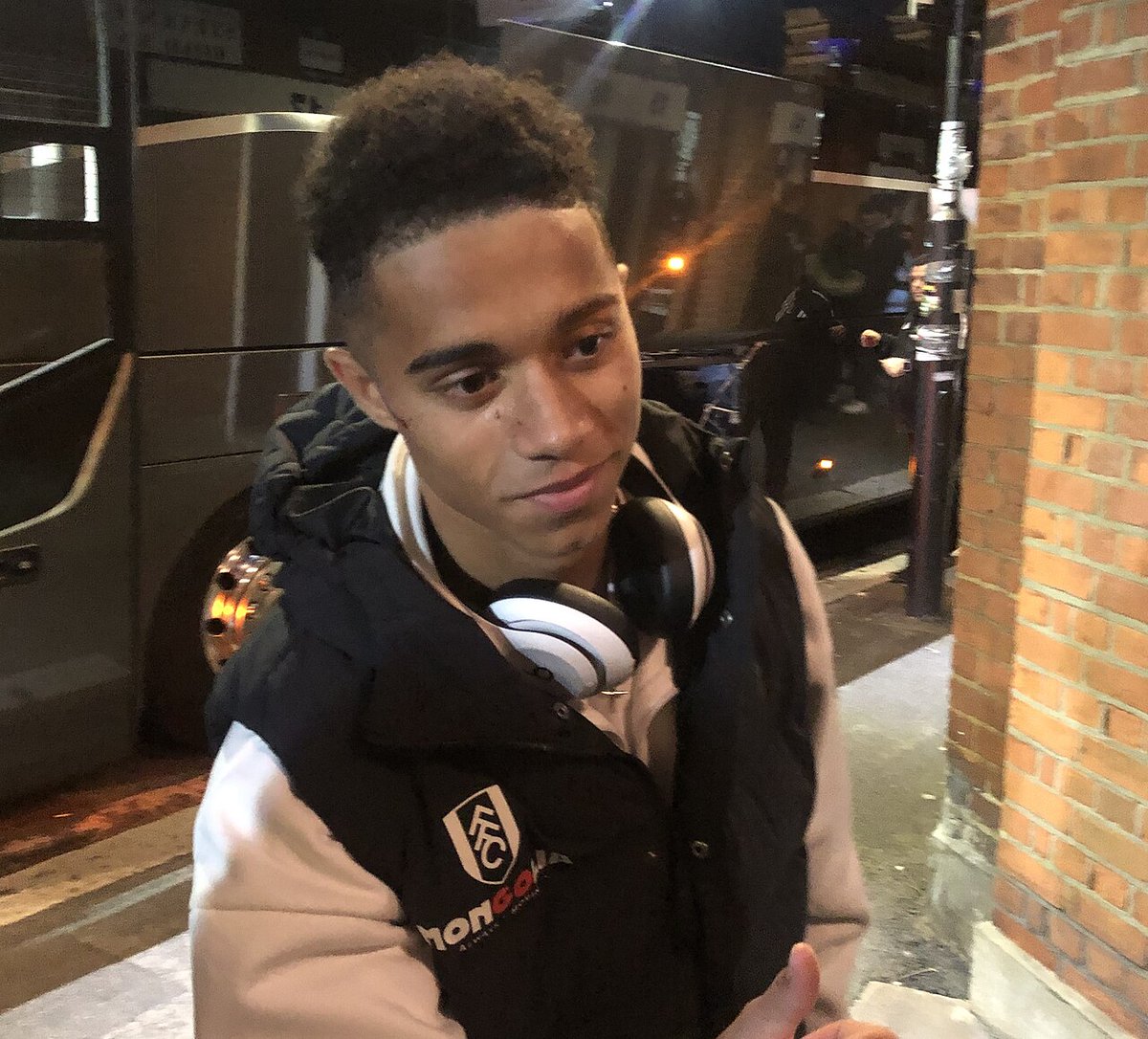 ChelseaPunjab's tweet photo. Josh King deserves credit for making the opposition box feel like home for Fulham. #JoshKing
But 48 touches there? Defenders might as well charge him rent. https://t.co/1I0z6SFIVu