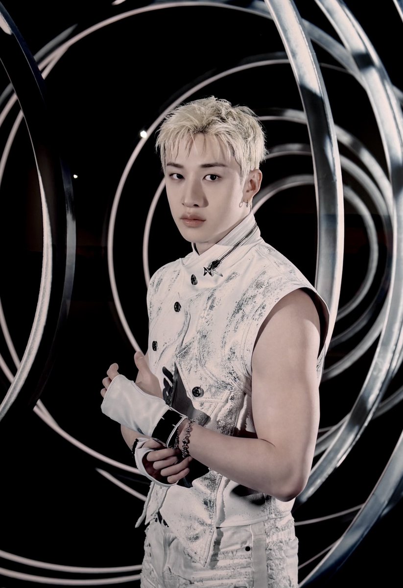 bangchanmedia's tweet photo. 📸 bang chan for d'festa the origin (4K) https://t.co/RKglt9PSX1