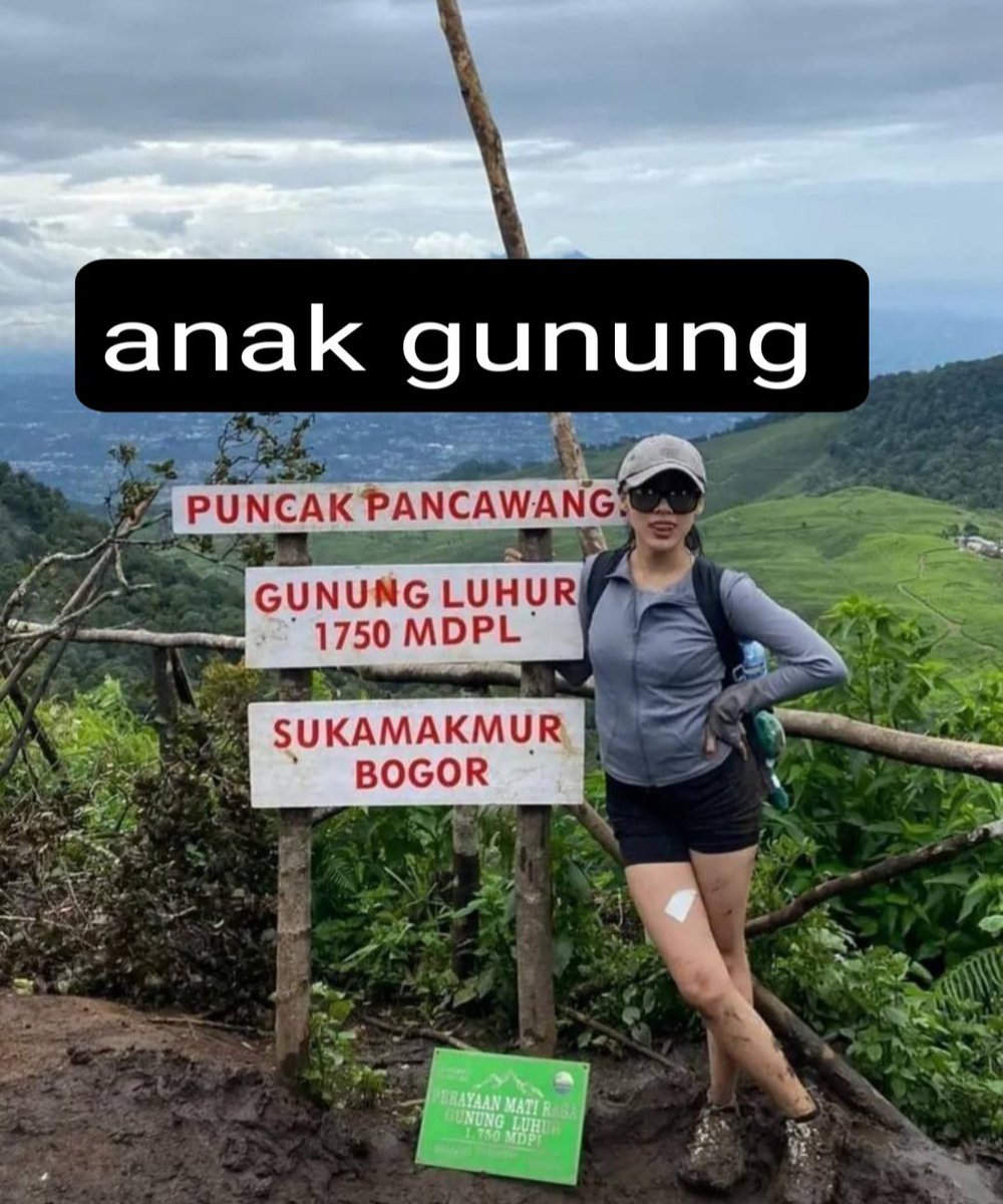 frank2088's tweet photo. Bajunya gak ganti loh
https://t.co/tsPhqokpLH https://t.co/bcYIARYfkx