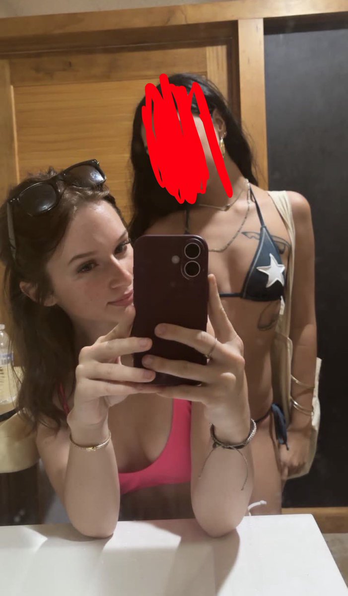 begging4utostay's tweet photo. anyone wanna cum to my sisters creepshots I took with me?? https://t.co/QfLqj6Itck