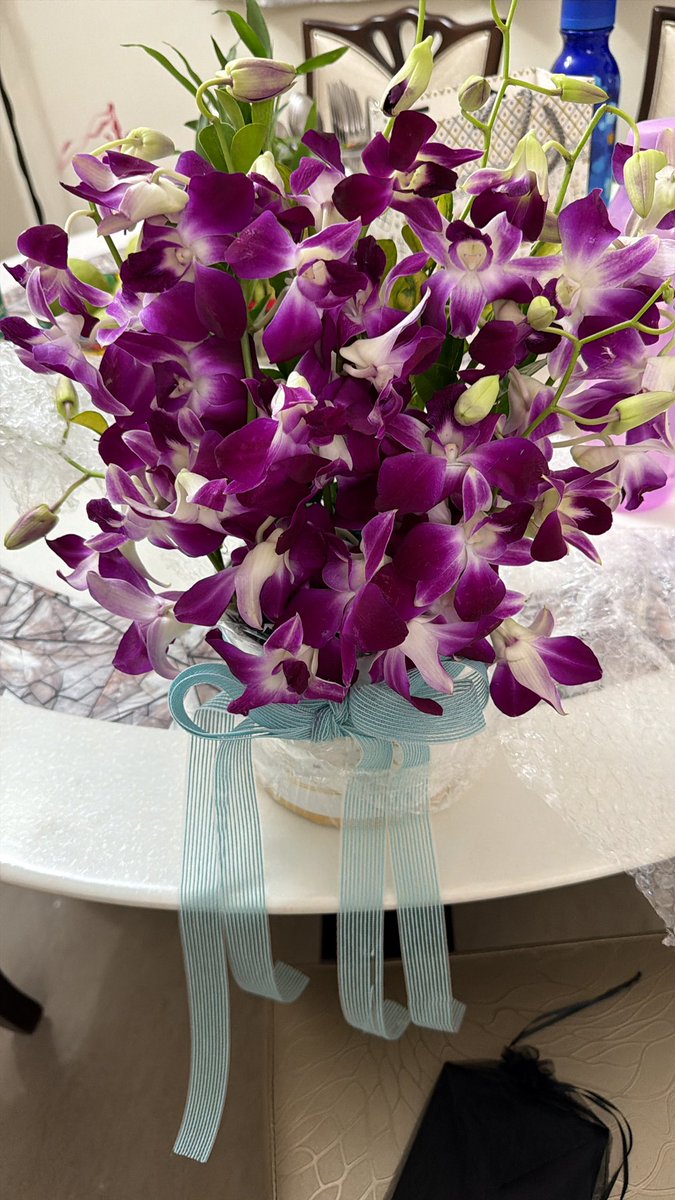 TapaswiniSo's tweet photo. @IGPcom Ordered blue orchids, but received cheap purple flowers that weren’t even fresh and were completely different from what was shown on your website. The delivery guy left them outside and ran away. Are you sending thieves as delivery personnel? Absolutely disgraceful! https://t.co/gABeIVXTlz