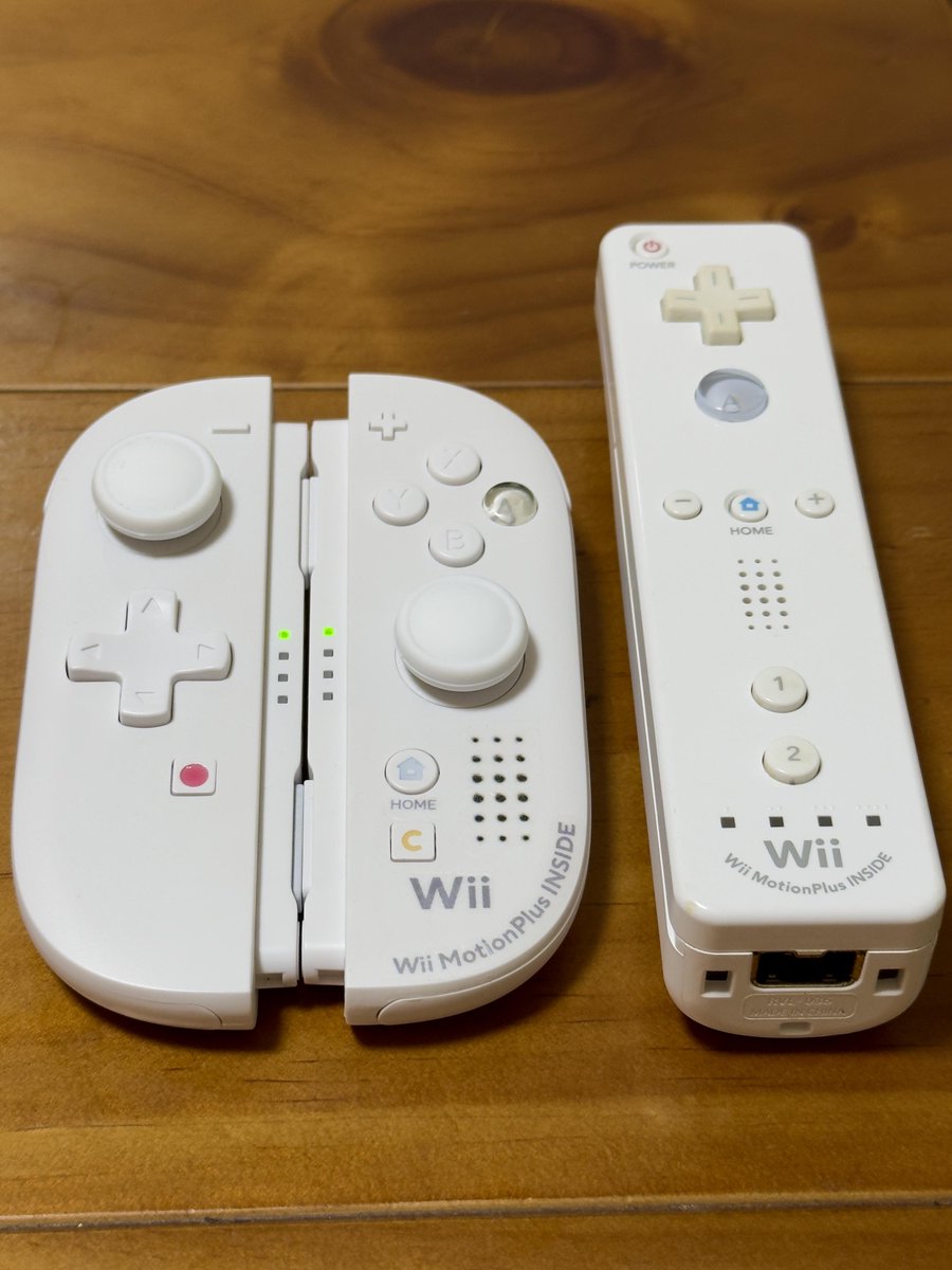 Diavelin's tweet photo. Nintendo Switch Sports Resort için özelleştirilmiş, Wii temalı Joy-Con 2. 🏃🏻 https://t.co/gn2Nzf7QUe