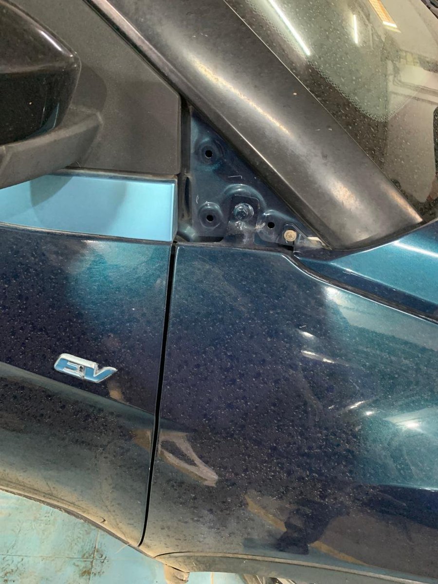 IAm_Mujtaba's tweet photo. @sardesairajdeep @TataMotors @Schandr80504296 Targeted vandalism at Tejaswi Workshop Hyderabad! My Nexon EV (TG12 B9191) has been held for 5 months for a EV issue. Instead, they first destroyed bonnet, bumpers, now smashed the front windshield. https://t.co/INhkNIlg9s