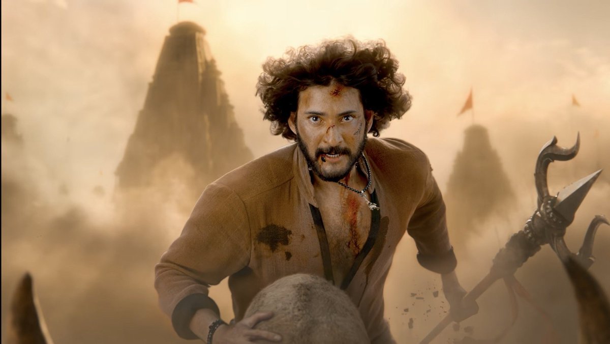 Attitudist's tweet photo. Chusukovali kada @ssrajamouli https://t.co/BRknd09vLV
