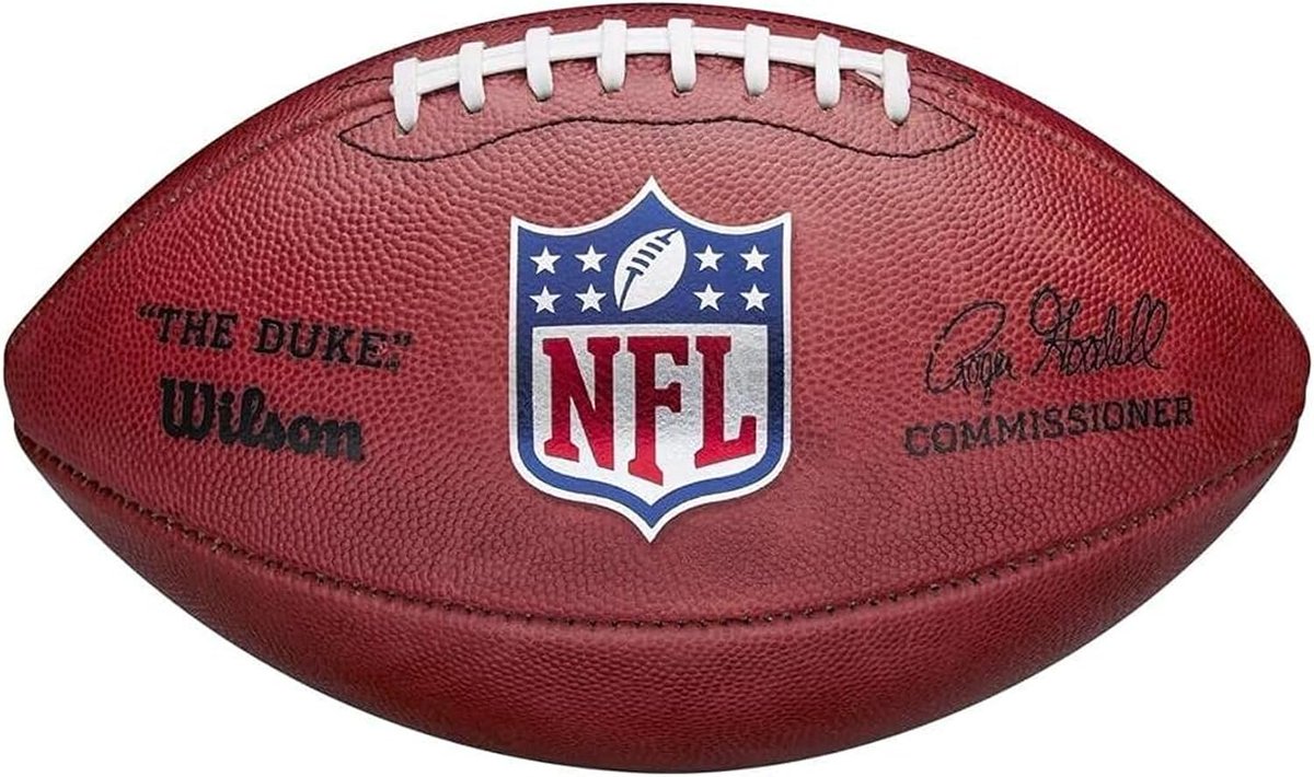 TheDealsVault's tweet photo. WILSON Mini + Official NFL Duke Footballs - Multiple Styles at $139.95
https://t.co/xBA8Z6irV8
#NFL #Footballs #WILSON https://t.co/wmUJa0vzQu