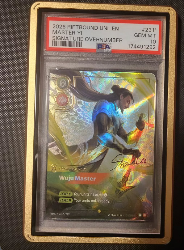 RiftboundGG's tweet photo. @Thilexlol It is a really nice card. I would say Yi surprised me the most, the texture is very cool. https://t.co/vDXeYlNIED
