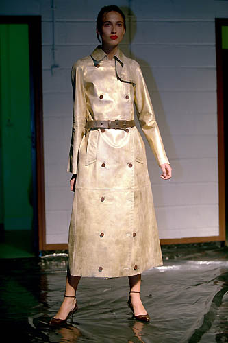 modescript's tweet photo. Josephus Thimister was such a rare and underrated talent. He really looked at traditional elegance and though "what if i ruined it just a little?"

Burnt hems, peeling wax, fabrics coming apart. His S/S 2000 is somehow more beautiful because of it. https://t.co/GidXQXm0cq