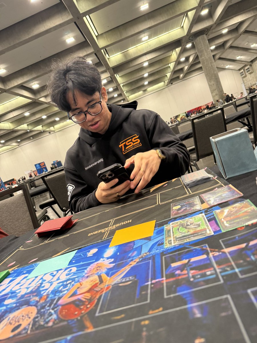 EclipseFactor's tweet photo. trial one round one opponent looking kinda sexy tho https://t.co/QXfI6Q9jCc