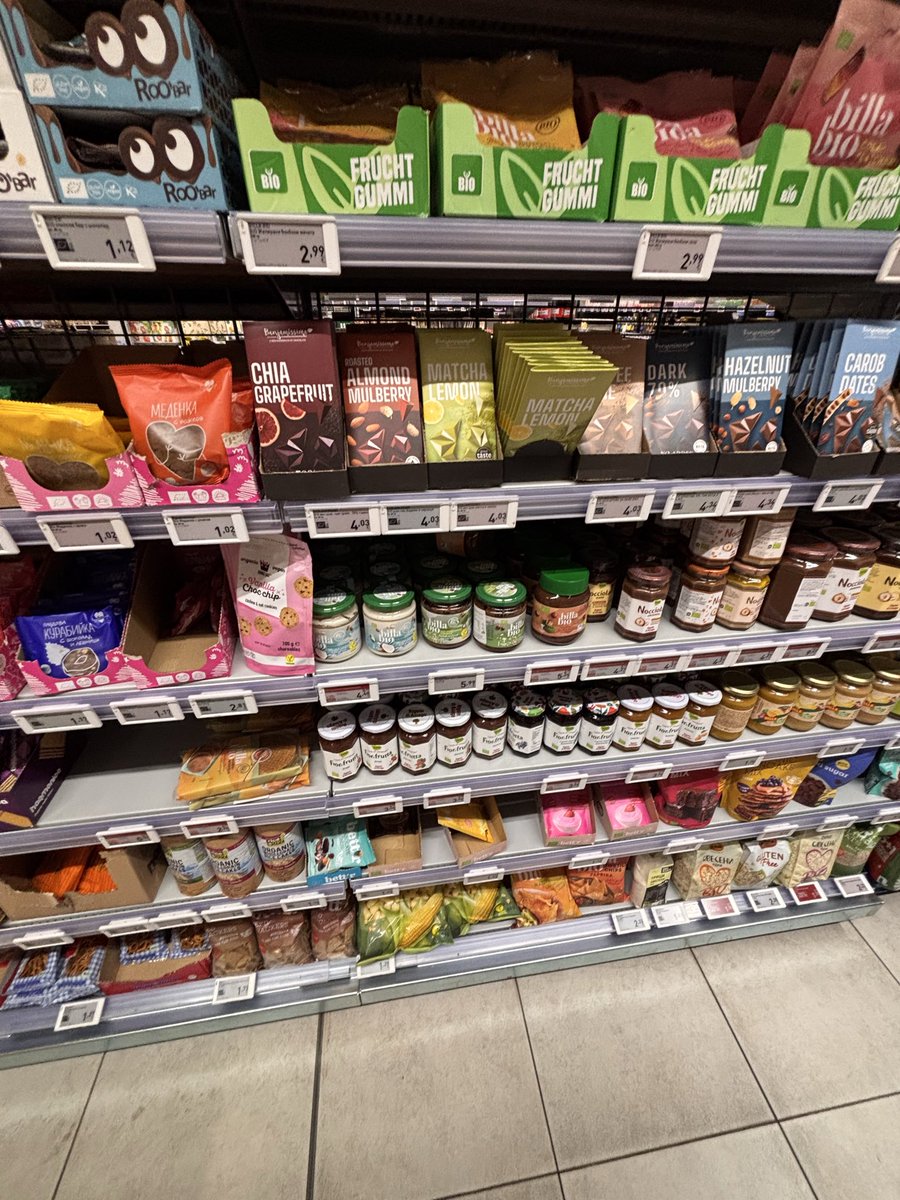 yeahtellem's tweet photo. spent 4 euros on a matcha lemon chocolate bar shit tastes terrible i couldn’t even eat the whole thing https://t.co/cktR0iF0km
