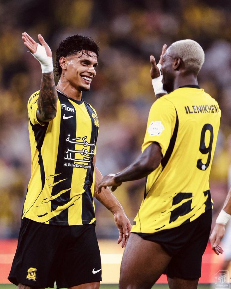 Diegzy9's tweet photo. احبهم 💛 https://t.co/sX7m43k7nc