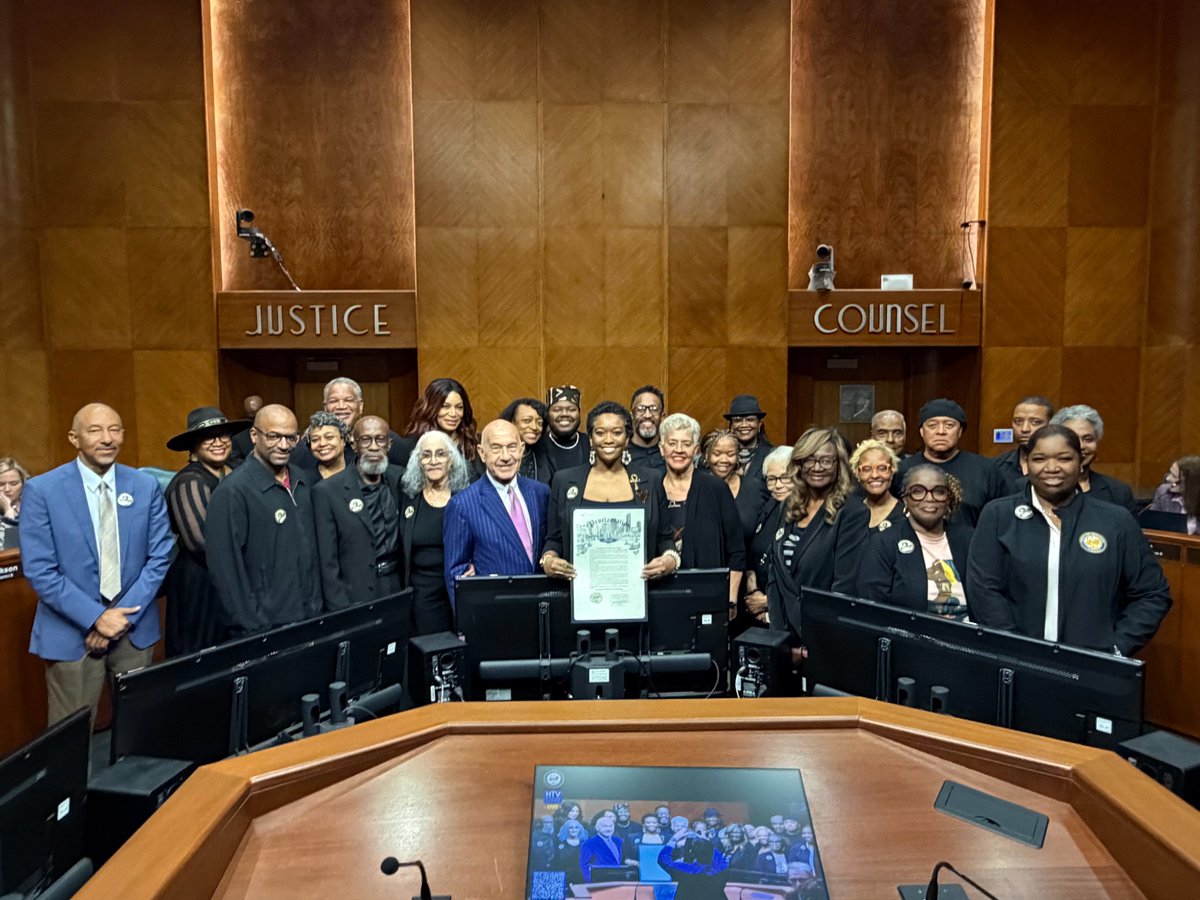 houmayor's tweet photo. Great to join Council Member Evans- Shabazz in honoring the legacy of Professor Leon Renfro—an influential TSU artist, educator, and mentor whose work continues to inspire new generations. https://t.co/201SVF10Yk