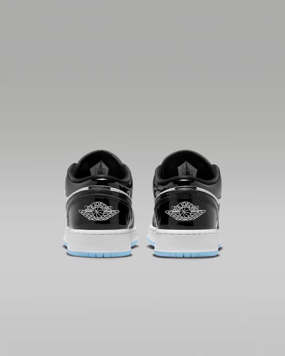 nicekicks's tweet photo. Kids Air Jordan 1 Low SE "Concord" is back in stock!

📲 https://t.co/mLgxFNzcPu https://t.co/J9TpgptiGs