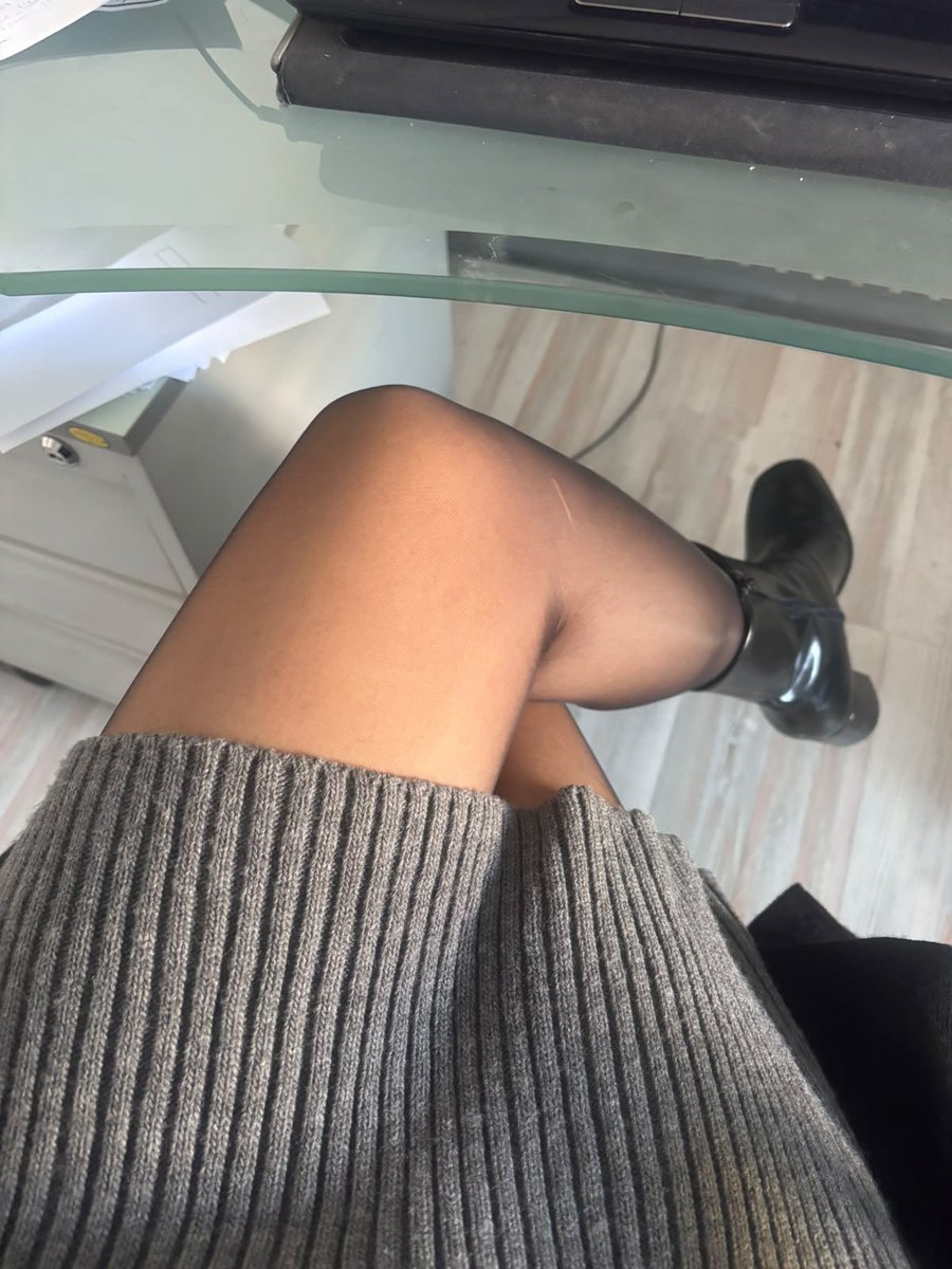 Hotwifeaseyra's tweet photo. Bilin bakalım kim geri döndü 👀 💋♥️

#aseyra #hotwife #bursa #çorap #külotluçorap #nylon #nylonfetish #stockings @NyLo_D  @SvenMll64337270 @PHOberfranken https://t.co/Tek2s23Sl3