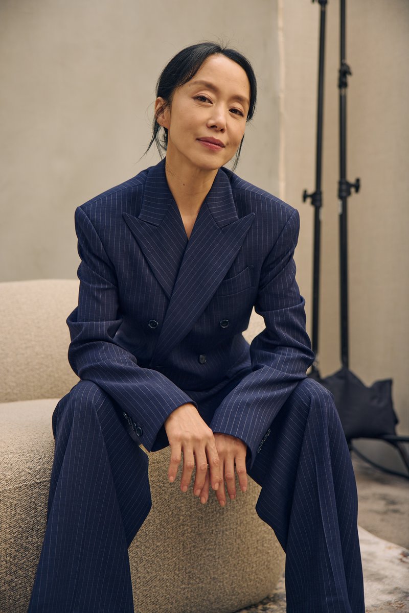 davidcanfield97's tweet photo. Jeon Do-yeon in POSSIBLE LOVE: A trailblazer in Korean film soars to new heights. She's contending for her 1st Oscar nom, which would make history. “I..find myself wondering why it has taken the rest of the world so long to notice her,” Lee Byung-hun says: https://t.co/miytz45Nqo https://t.co/n0aV7RtmsO