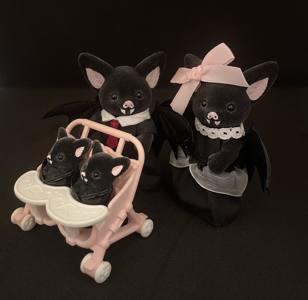 urgoregff's tweet photo. not a want but a need !! 🖤🦇 https://t.co/N6TIBgP8KI