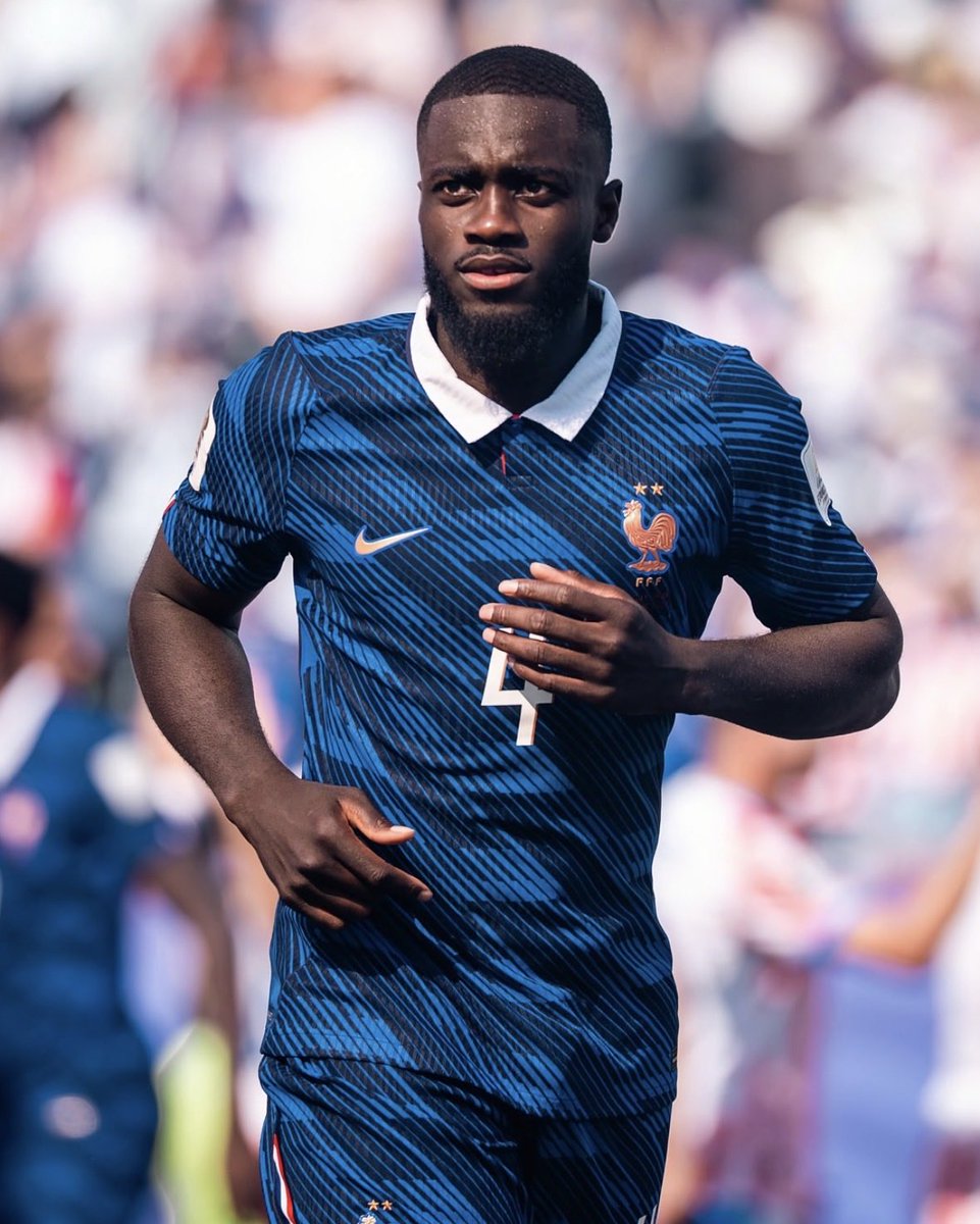punisherpaname's tweet photo. La priorité du PSG pour la saison prochaine de sauter la clause d’Upamecano

En + d’affaiblir le Bayern, notre défense serait absolument monstrueuse https://t.co/XNJ7wkO0Et