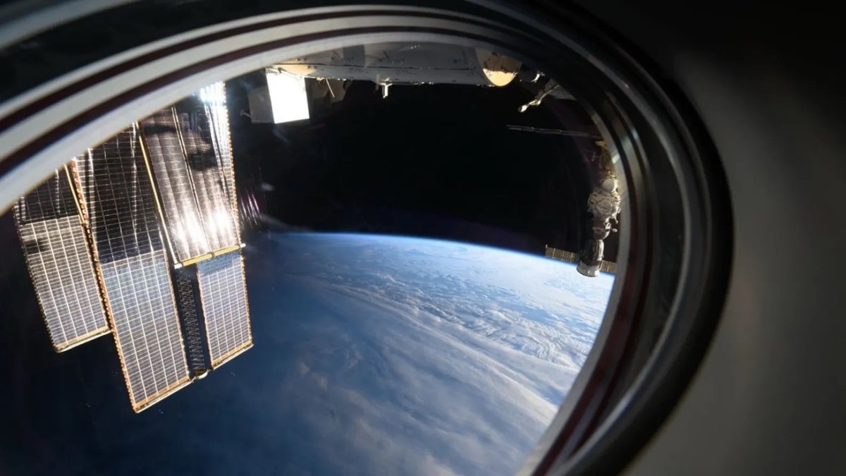 CNES tweet picture