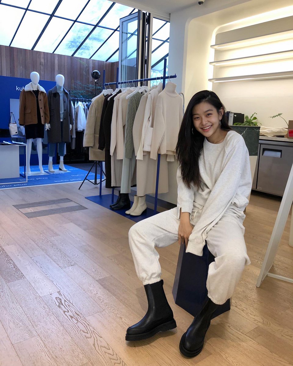 AnaMorinigo's tweet photo. 他人の評価ではなく、自分の心の声を信じて歩いていこう。結構大事なことだと思うんだ。 ✨
pgJO https://t.co/m2BV3gAjmr