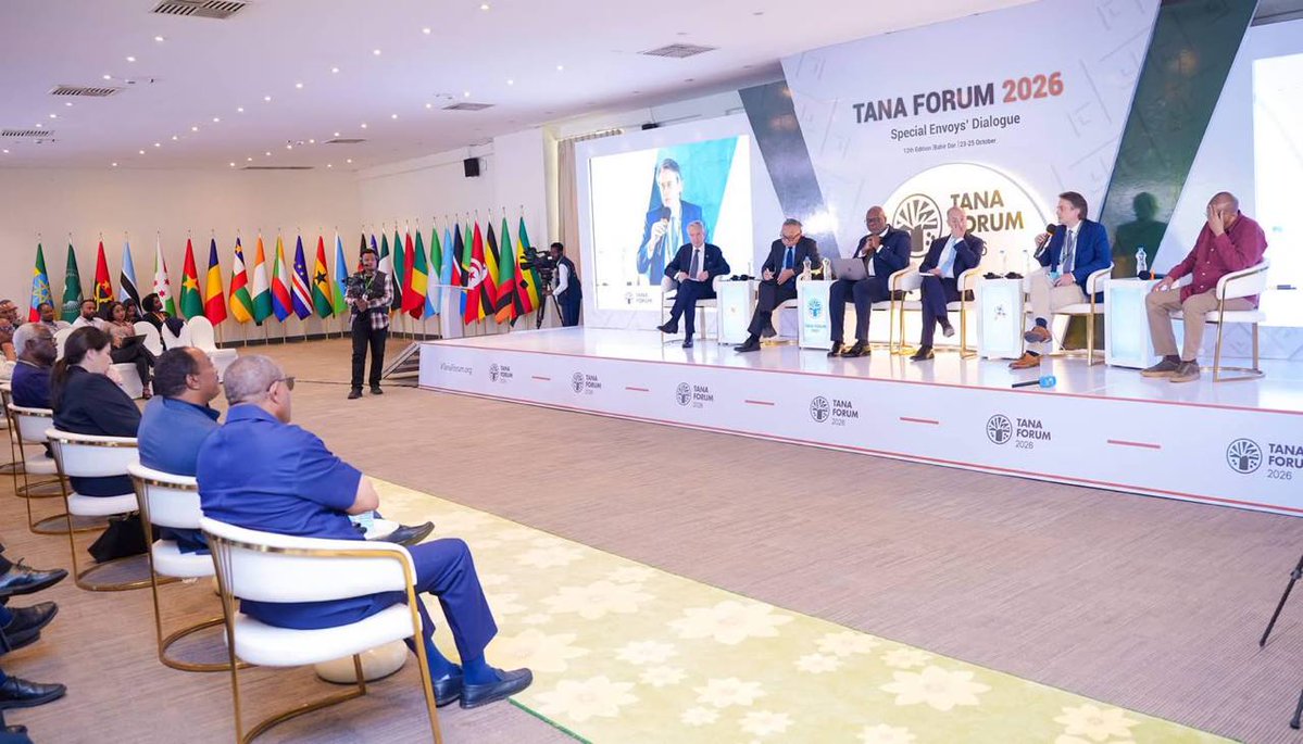 EthiopianNewsA's tweet photo. Advisor to the Prime Minister on East African Affairs, Getachew Reda emphasized Ethiopia’s pivotal geopolitical position, stressing that whatever political and security developments in the country carry serious implications for the wider region.
https://t.co/VaNCmPmW0Q https://t.co/O621GvdDRE