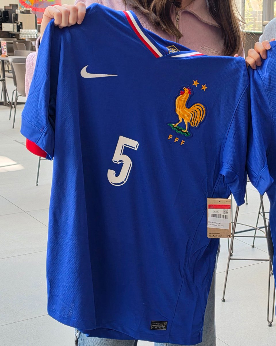 taetaewithluv's tweet photo. "This jersey was customized for you" @Firstkpp ✨️ 

Frenchie Monsieur Kanaphan 🇫🇷

#Firstkanaphan #กองทัพของเฟิร์ส https://t.co/WZb04cb1yb