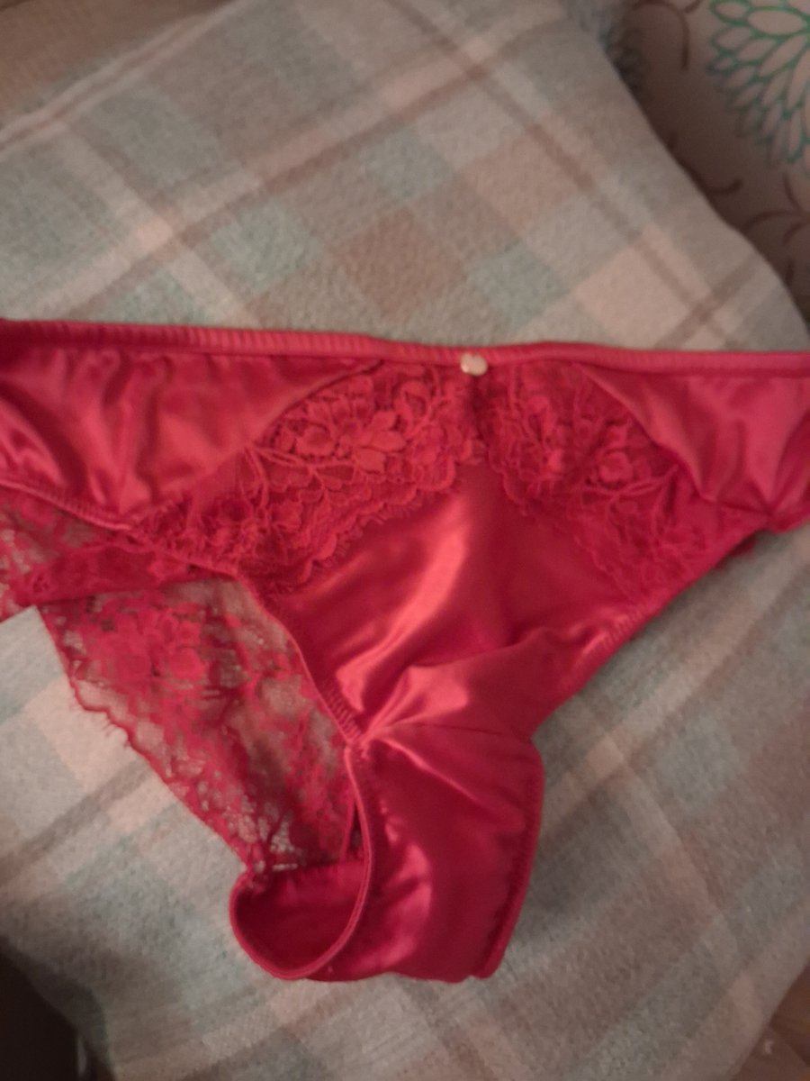 Kevyyca's tweet photo. Pair of her red satin panties, what do you think? https://t.co/cinS1xCp9Z
