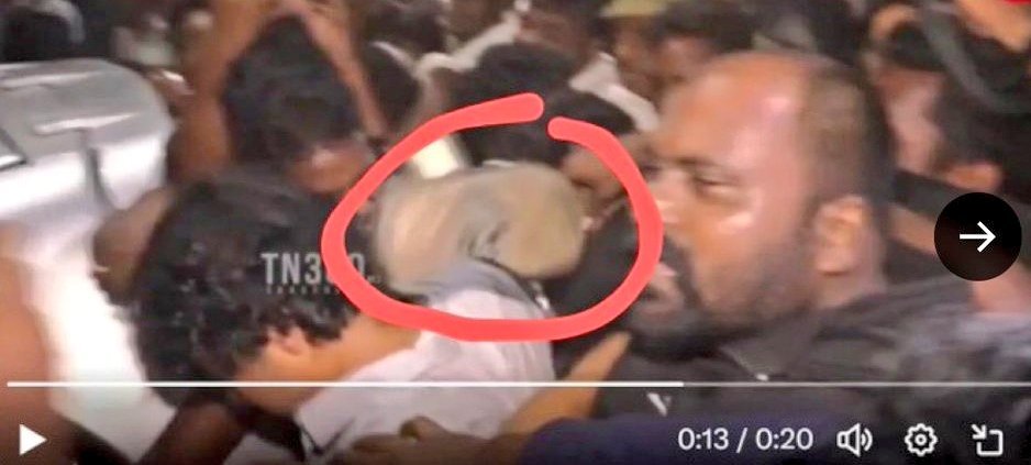Polladhavan90's tweet photo. @mersal07 Meanwhile his Cinema &amp; political without pr https://t.co/yiYUYM2rob