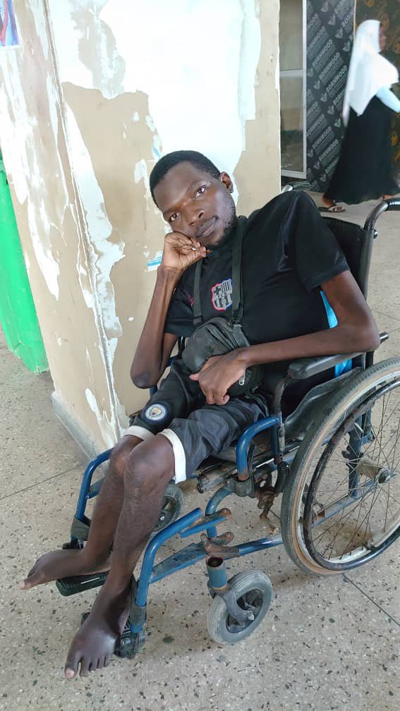 mrunguj9's tweet photo. Marafiki zangu wa jamuhuri ya Twitter. @TweveDevota @MkulimaKante @TitoMagoti @Ntobi_ Nasikitika kuwa mtumwa wa maradhi mwaka mzima. Leo nimekuwa mtu wa kuvaa pempasi kila siku. Naombeni munipushi nipate hela ya pempasi ndugu zangu. M-Pesa 0754 500572. Joseph Mrungu. 👇 https://t.co/GMoZPaMnCi