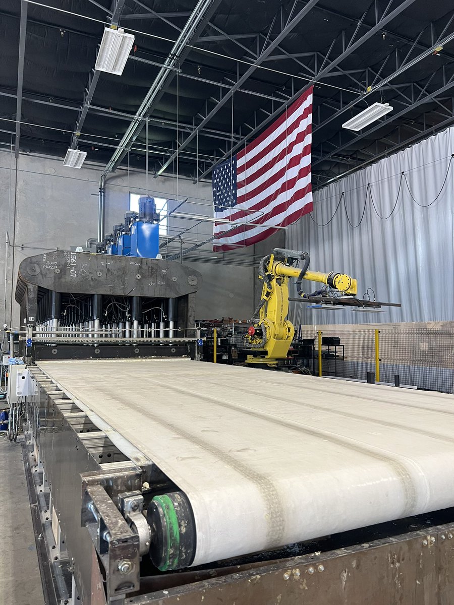 zachglabman's tweet photo. Factory Friday https://t.co/BKdk8ktZ17
