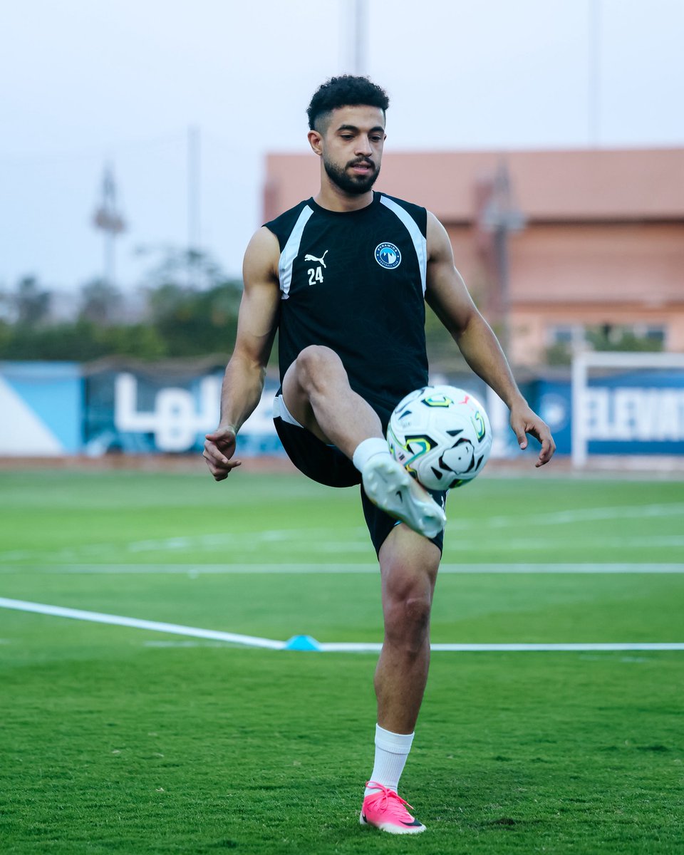 pyramidsfc's tweet photo. 🛜🔵💥

#بيراميدز | #ملوك_الكرة https://t.co/UnVoXtRfMq