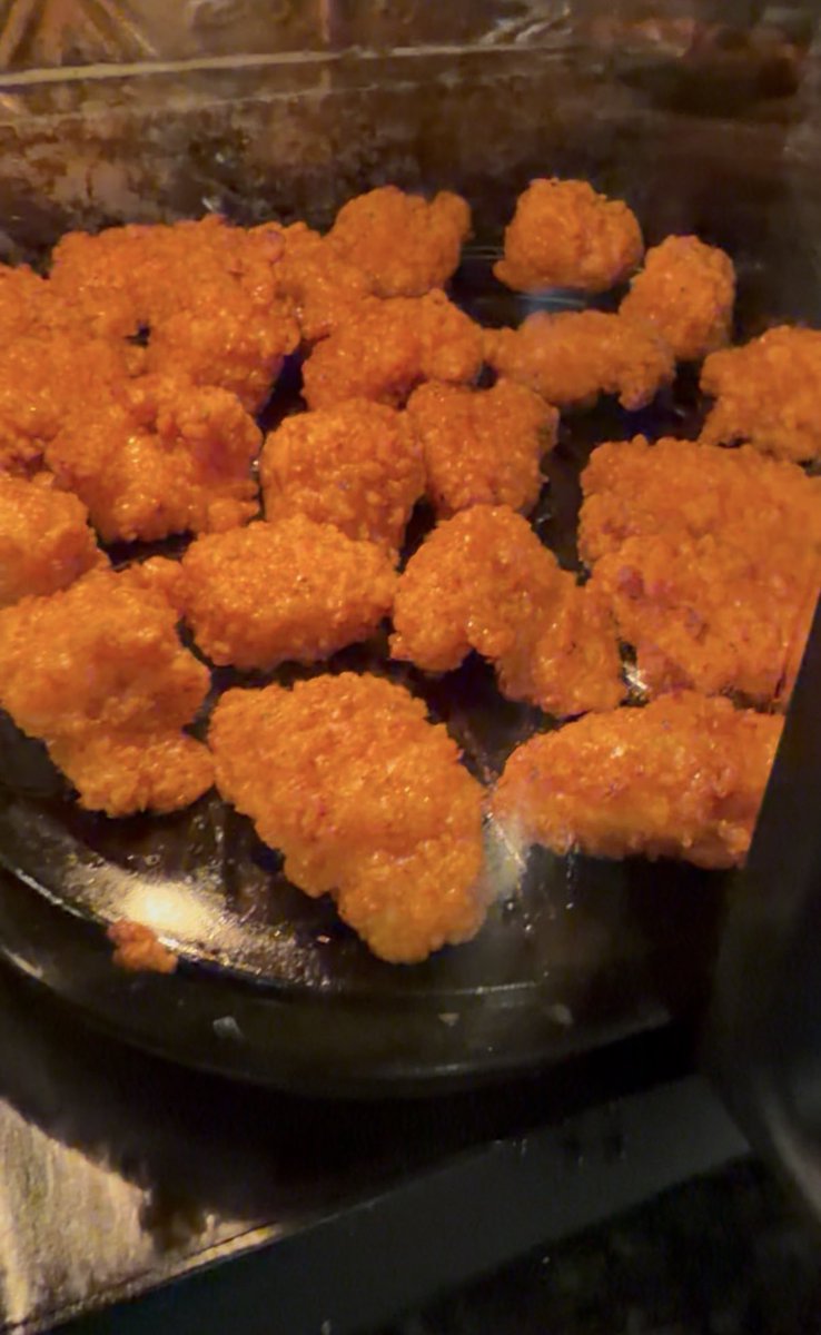 DeanTTraining's tweet photo. Word has been spreading like WILD FIRE and everyone UNANIMOUSLY agrees:

Just Bare Nuggets = the GREATEST frozen chicken known to man

Nobody even tries to argue against this https://t.co/HrjVUJbyDU