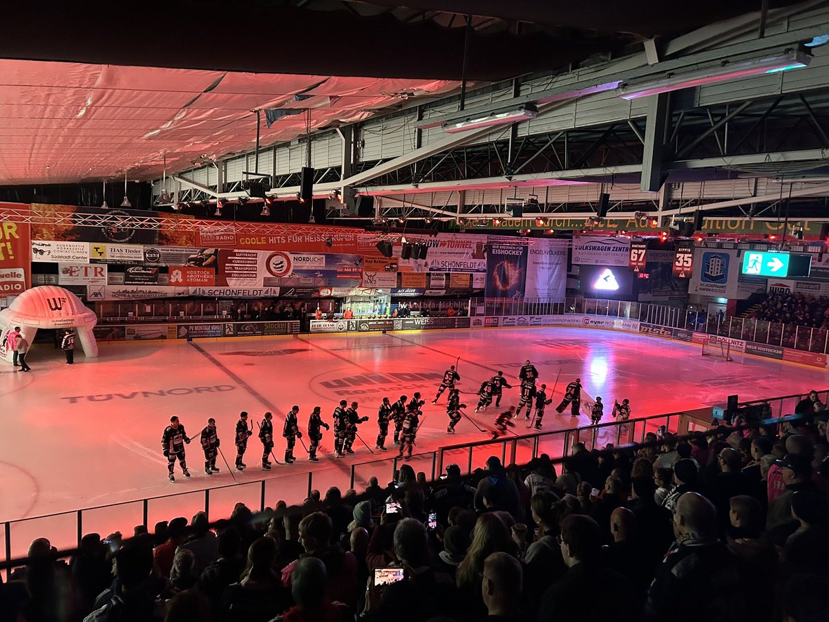 Arnet1976's tweet photo. Heute Piranhas gegen Duisburg ! https://t.co/VBE9nw0jWw