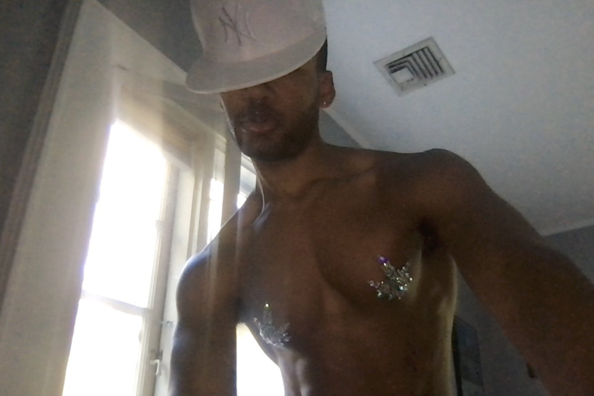XJamisonX13's tweet photo. Showgirl butch queen https://t.co/YzGK2SatPH