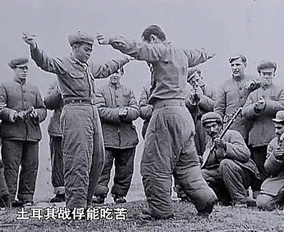 qinhaiting's tweet photo. @yesilodunlakaka 是不是大国不知道，俘虏过土耳其人就够了 https://t.co/1IDO9CuXG6
