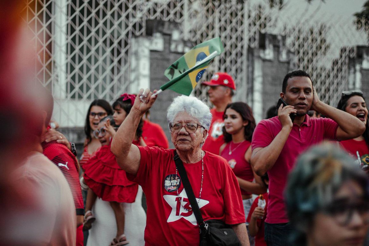 MidiaNINJA's tweet photo. Acontecendo agora! 
Caminhada da vitória em Aracaju-SE 

📸Foto: Thalys Rodrigues https://t.co/nZ3v7LGwz5