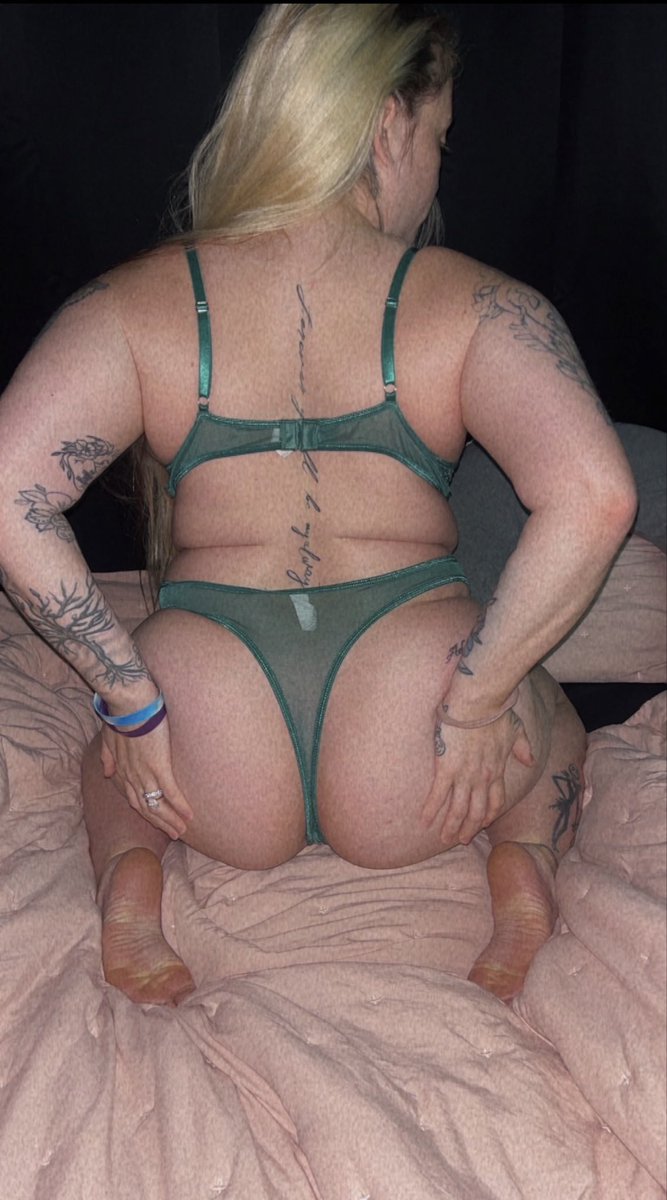 UniversitySbu's tweet photo. Thong vibes

Tatted Friday 

Thickness 

Booty soles and toes

Like follow and Rt for more 

@princesslyss_xo https://t.co/wyTXdo881x