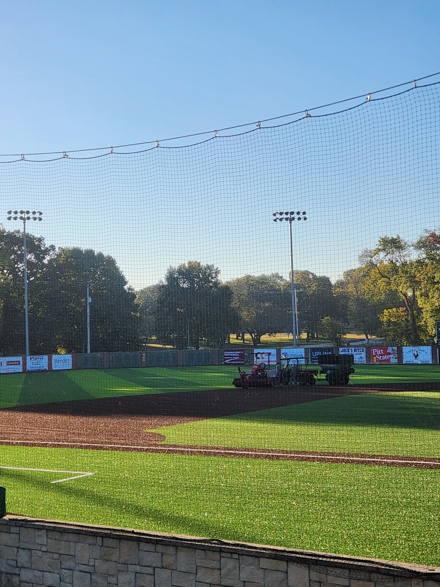 PittStateRadio's tweet photo. Great new 2 tone look for historic Jaycee Ballpark put down by @MMTHBuilt Kudos to all the donors of this community project https://t.co/DOww0yiZsp