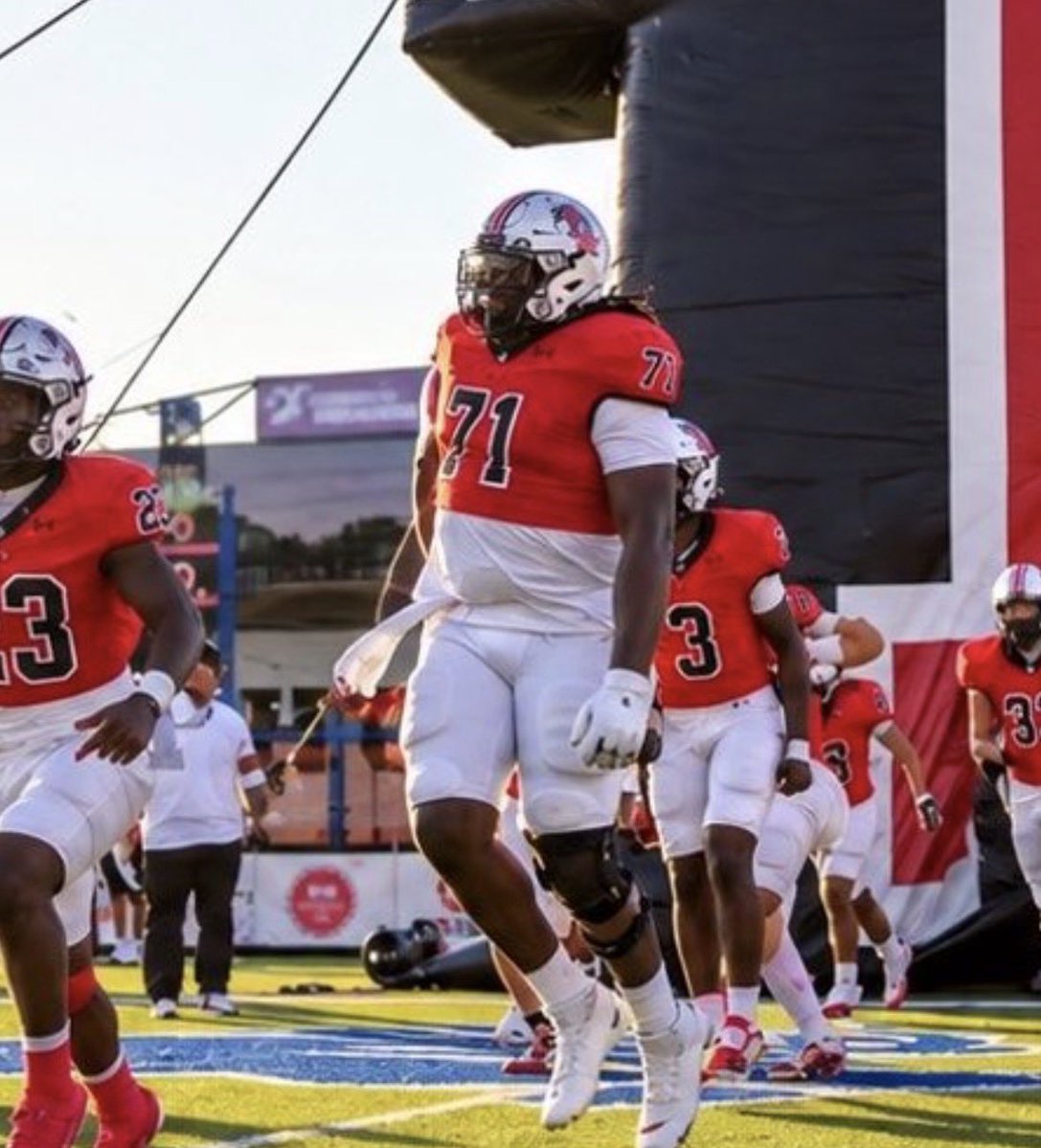 InsideTexas's tweet photo. NEW — Recruiting Humidor: Texas-Ole Miss Visitor List + 2027 Wide Receiver Recruiting intel

*Horns-Rebels visitors, w/ 2027 targets 
*WR recruiting intel on two targets 

LATEST, via @justinwells2424: https://t.co/xiISEcm9Gw (On3+) @InsideTexas @Rivals https://t.co/itpaU6q6Vr