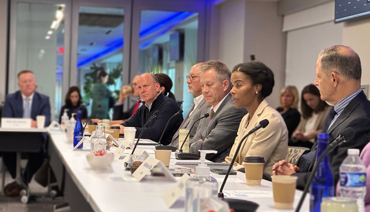 USTelecom's tweet photo. That’s a wrap on our fall member meetings! Special thanks to @FCC Commissioner Olivia Trusty for joining our Board today.
To our broadband provider members – American connectivity is made better by your dedication and commitment.
Learn about our members: https://t.co/KHT70NB5cJ https://t.co/MdkdDU57RV