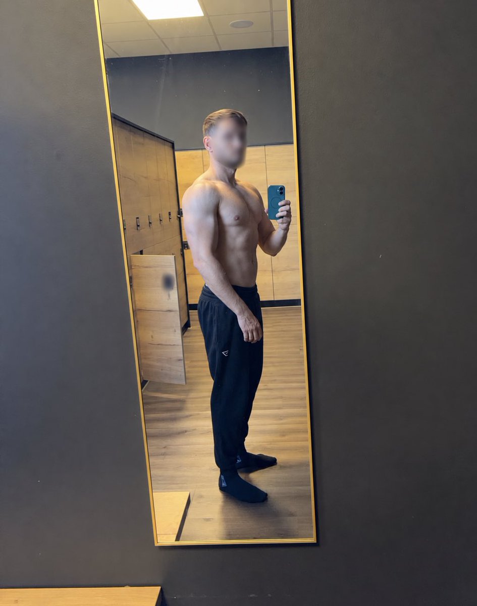 Alex_Big93's tweet photo. Send your money to an arrogant, hot alpha who looks down on you. 😏
That's all you're good for loser. https://t.co/OkhZSl3YRL