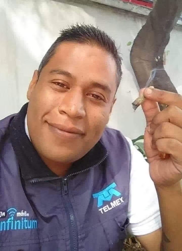 Iv0ry_t0w3r's tweet photo. Llevo Tres días sin internet 

-el hdp de Telmex bien volado https://t.co/KqGnsb7ApU