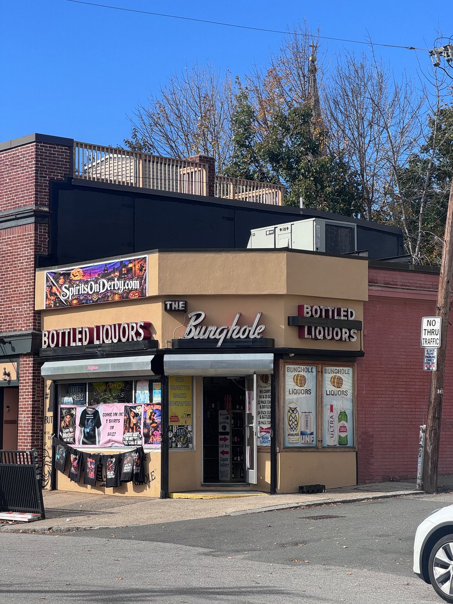 2TallTom's tweet photo. Liquor stores can't help themselves #SalemMass
It isn't vulgar.
Your mind is in the gutter.
Aids fermentation.
#haiku #travel #cruise #rivercruise #ABD #Disney #DCL #follow #Azamara #AmaWaterways #TravelAgent
https://t.co/uw4gQasrM3 https://t.co/m3d5MTz5Qp